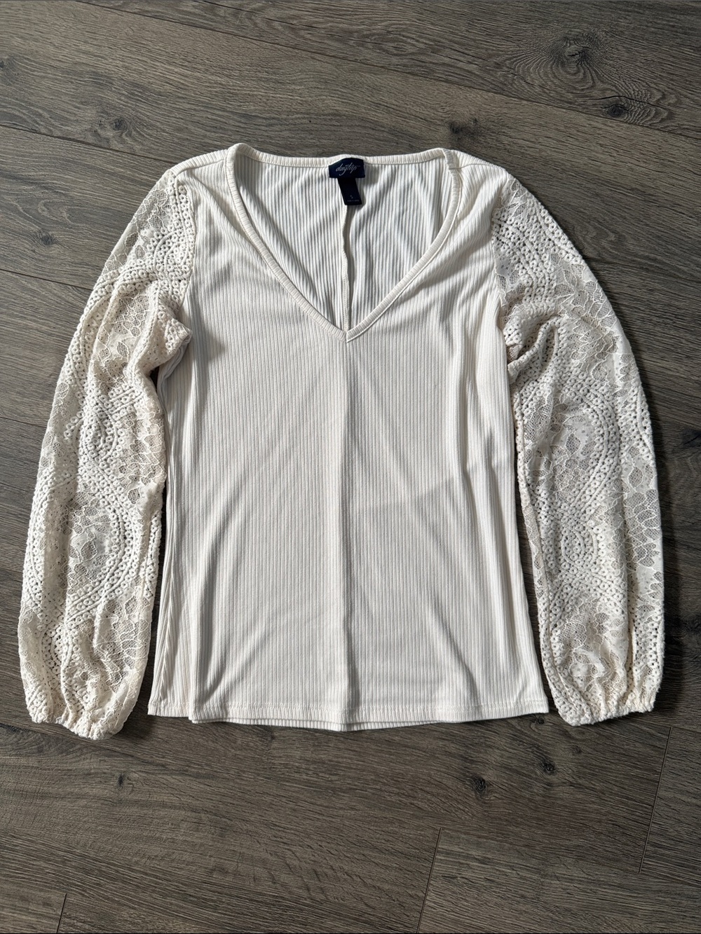 Daytrip Cream V-Neck Ribbed Top with Lace Balloon Sleeves